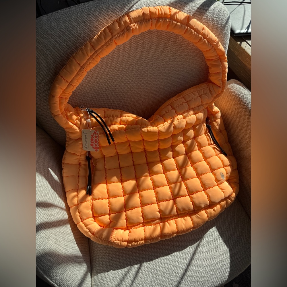 🍊 NWT! | FP Movement by Free People | Quilted Carryall Tote Bag Neon Clementine - Picture 5 of 16